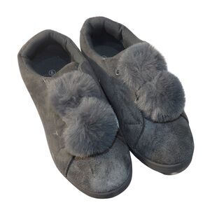 CHARLES ALBERT SHOES SIZE 8  WITH POM POM FAUX‎ FUR LACELESS FASHION IN GRAY